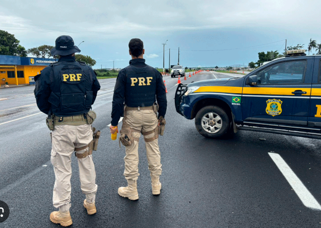 PRF restringe circulação de veículos de carga durante fer...